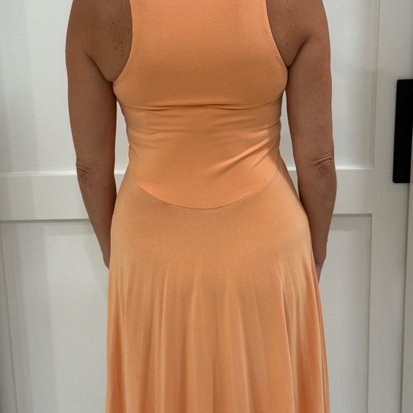 2 Athleta Dresses:  1)Black and White and 2) Peach Sleeveless Dresses - Picture 4 of 8
